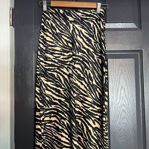 H&M tiger print slip skirt, US 2